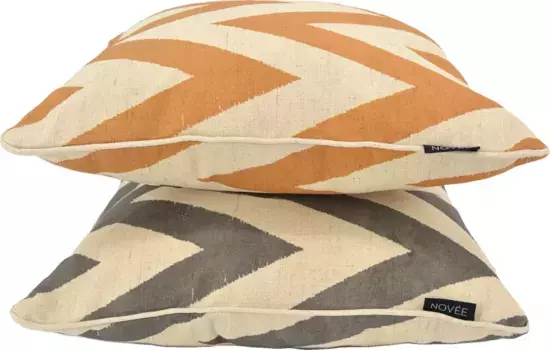 Декоративная подушка NOVE