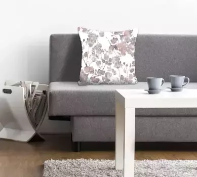 Декоративная подушка Queence "Кристоф", с цветами пастельных тонов, чехол без наполнения, 1 шт 40х40 см, белый/фиолетовый