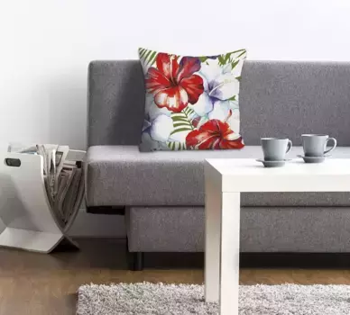 Декоративная подушка Queence "Лиам", с цветами гибискуса, чехол без наполнения, 1 шт 40х40 см, красный/фиолетовый