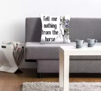 Декоративная подушка Queence "От лошади ничего не говори", чехол на подушку без наполнения, 1 шт 40х40 см, фиолетовый/черный/белый