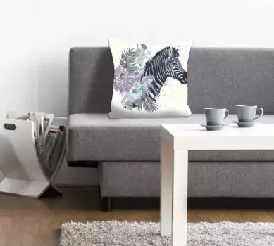 Декоративная подушка Queence "Весна", с зеброй и цветами, чехол без наполнителя, 1 шт 40х40 см, фиолетовый/черный