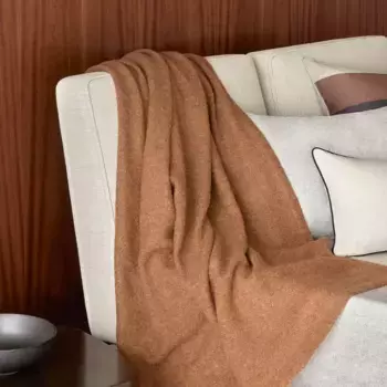 Декоративное одеяло Donegal Hugo Boss, конфеты