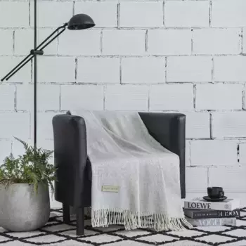 Декоративное плед Voltaire Naf Naf в клетку, серый