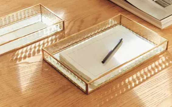 Декоративный поднос с золотым ободком Zara Home, золотой