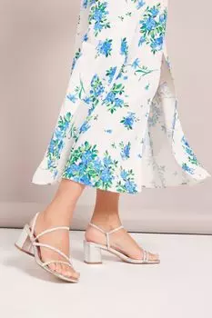 Декорированные босоножки на низком каблуке Friends Like These, серебряный