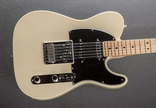 Deluxe Nashville Telecaster — белый блонд с кленом Fender Deluxe Nashville Telecaster - w/Maple