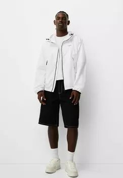 Демисезонная куртка Bershka, белый
