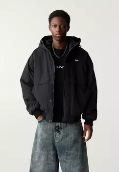 Демисезонная куртка PULL&BEAR, черный