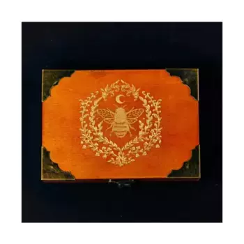 Деревянная коробка для игральных костей в стиле ретро - пчела, Dice Boxes & Trays (Crystal Maggie)