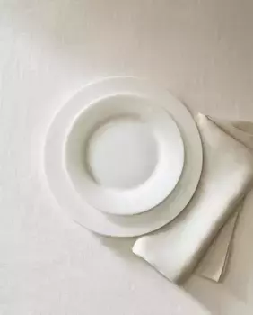 Десертная тарелка из костяного фарфора Zara Home, белый