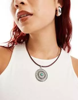 DesignB London – колье-чокер из веревки с серебряным кулоном-диском, стиль бохо