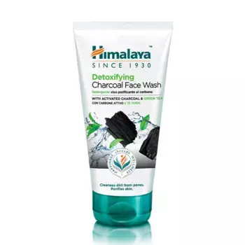 Детоксицирующий гель для лица Detoxifying Charcoal Face Wash Himalaya, 150 ml