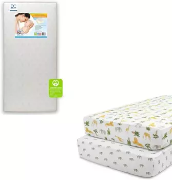 Детская кроватка Delta Children Twinkle Stars Fiber Core и простыни для кроватки с матрасом для малышей для девочек и мальчиков (комплект из 2 шт.), Safari Friends (комплект), Safari Friends