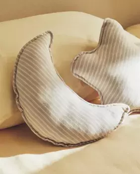 Детская муслиновая лунная подушка Zara Home, экрю