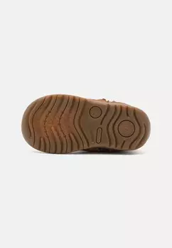 Детская обувь MACCHIA GIRL Geox, цвет Cognac