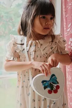 Детская сумка CELEBRATION TUT через плечо Konges Sljd, белый