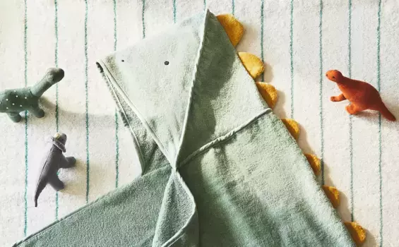 Детская велюровая накидка для купания с динозавром Zara Home, зеленый