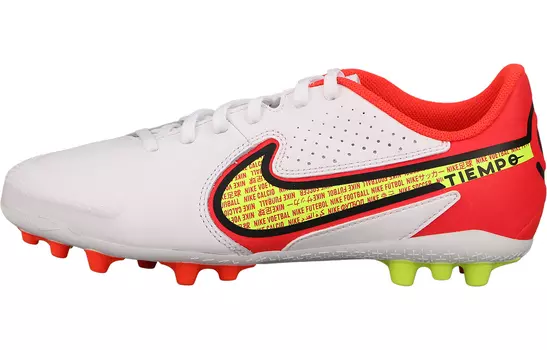 Детские футбольные бутсы Nike Legend Kids