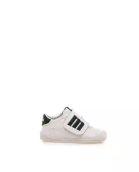 Детские спортивные туфли с мягкой подошвой и застежкой-липучкой Mustang, цвет Piedra