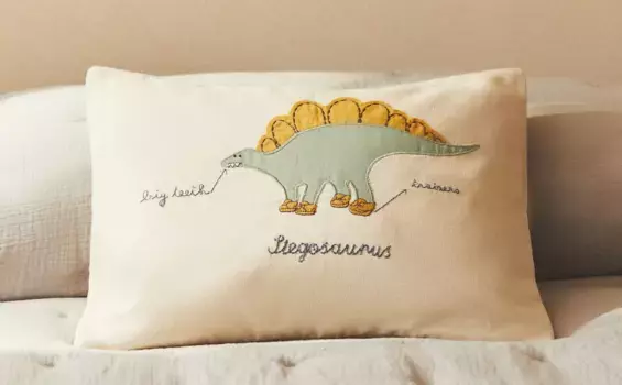 Детский чехол на подушку с динозавром Zara Home, экрю