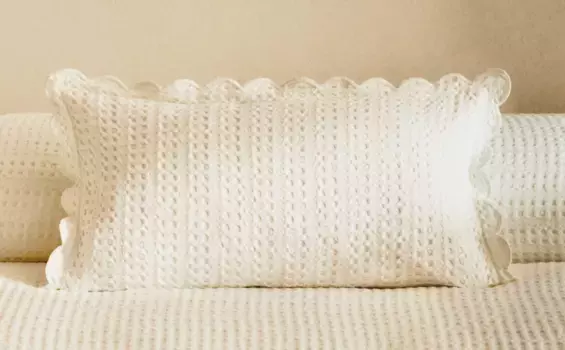 Детский чехол на подушку с фестончатой отделкой Zara Home, цвет Cream