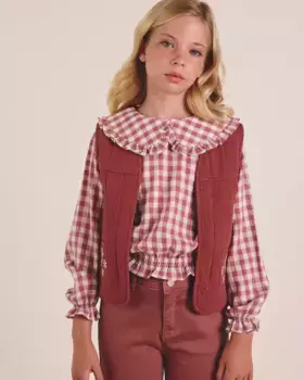 Детский пуховик в розовом макияже с вышивкой на карманах Dadati, красный