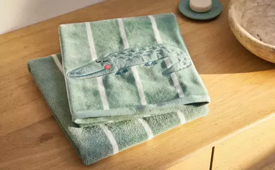 Детское велюровое банное полотенце из кожи крокодила Zara Home, зеленый