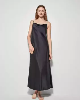 Длинная атласная ночная рубашка Gisela, черный