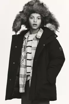 Длинная водоотталкивающая парка из перьев и пуха ZARA, черный