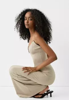 Длинное платье Detail Bershka, светло-коричневый