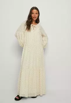 Длинное платье NA-KD