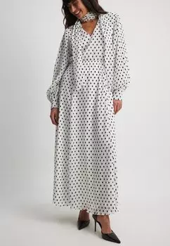 Длинное платье NA-KD, белый