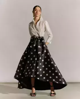 Длинное платье-рубашка с белой блузкой и юбкой в горошек Woman Fiesta El Corte Ingls, черный