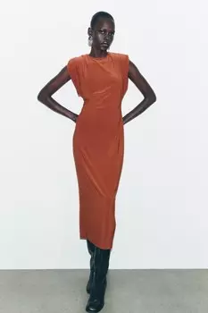 Длинное платье с подплечниками ZARA, красновато-коричневый