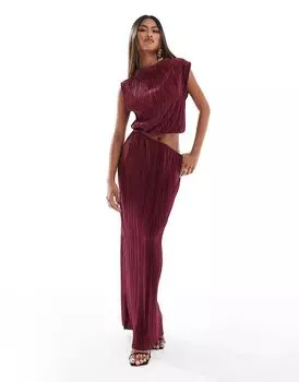 Длинное платье с вырезами и плиссе от ASOS DESIGN в бордовом цвете