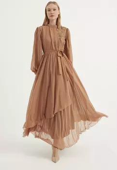 Длинное шифоновое платье с кружевной отделкой Bonema, бежевый