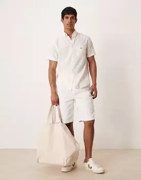 Длинные джинсовые шорты ASOS DESIGN с заостренными складками белого цвета