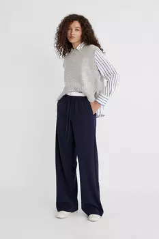 Длинные струящиеся стильные брюки Stradivarius, темно-синий