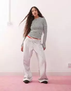 Длинный топ с расклешенными рукавами в будничную черно-белую полоску Weekday