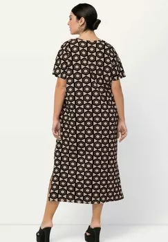 Дневное платье GEOMETRIC PRINT SHORT SLEEVE V-NECK Ulla Popken, серо-коричневый