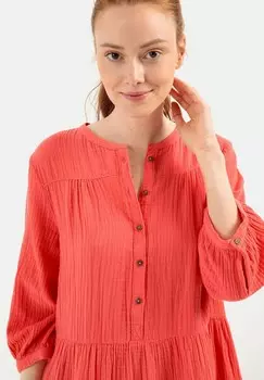 Дневное платье MUSSELIN STUFEN MIT KNOPFLEISTE camel active, коралл