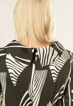 Дневное платье QUIOSQUE, черный