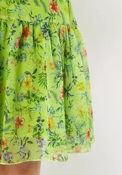 Дневное платье QUIOSQUE, зеленый