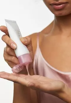 Дневной крем Skin1004 Madagascar Centella Poremizing Light Gel Cream Skin1004