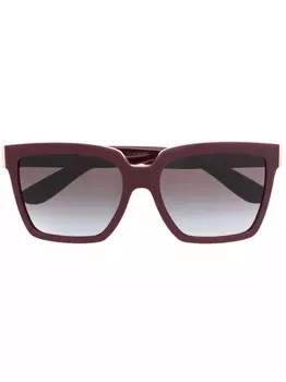 Dolce & Gabbana Eyewear солнцезащитные очки в массивной оправе, красный