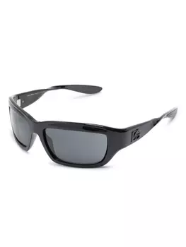 Dolce & Gabbana Eyewear солнцезащитные очки в прямоугольной оправе с логотипом, черный