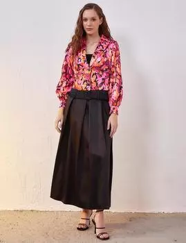 Двойной костюм с кисточками и цветочным узором цвета фуксии Kayra