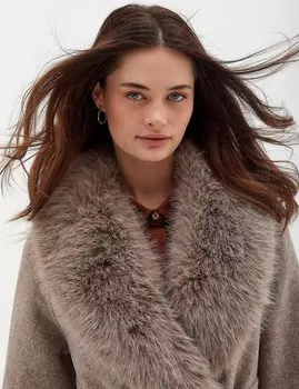 Двубортное пальто премиум-класса из шерсти и меха с поясом Stone Kayra