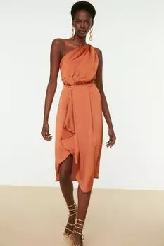 Двубортное тканое атласное вечернее платье цвета корицы на подкладке Trendyol, коричневый