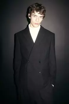 Двубортный пиджак обычного кроя. H&M, черный